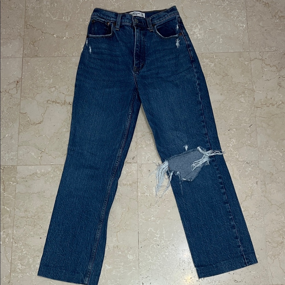 Abercrombie & Fitch The ‘90s Straight Ultra High Rise Jean